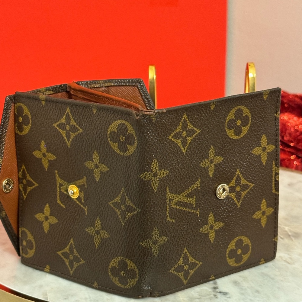 Louis Vuitton Elise Monogram Bifold Compact wallet - Picture 8 of 16